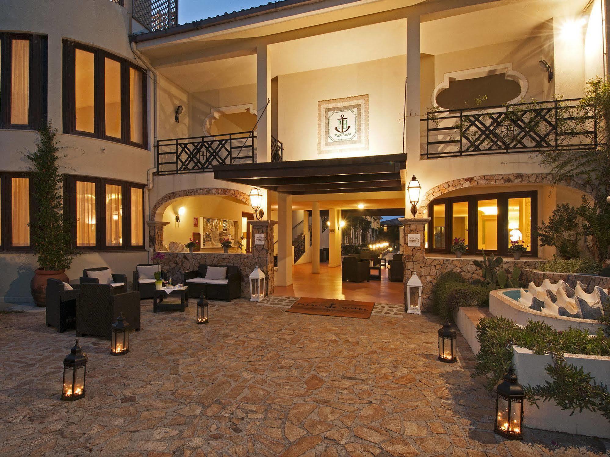 Hotel Palau Luaran gambar